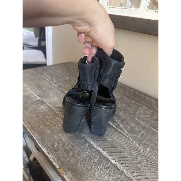 Dolce Vita Ankle Boots Booties Shoes Womens Size 6 Black Leather Zip Up - Picture 4 of 5